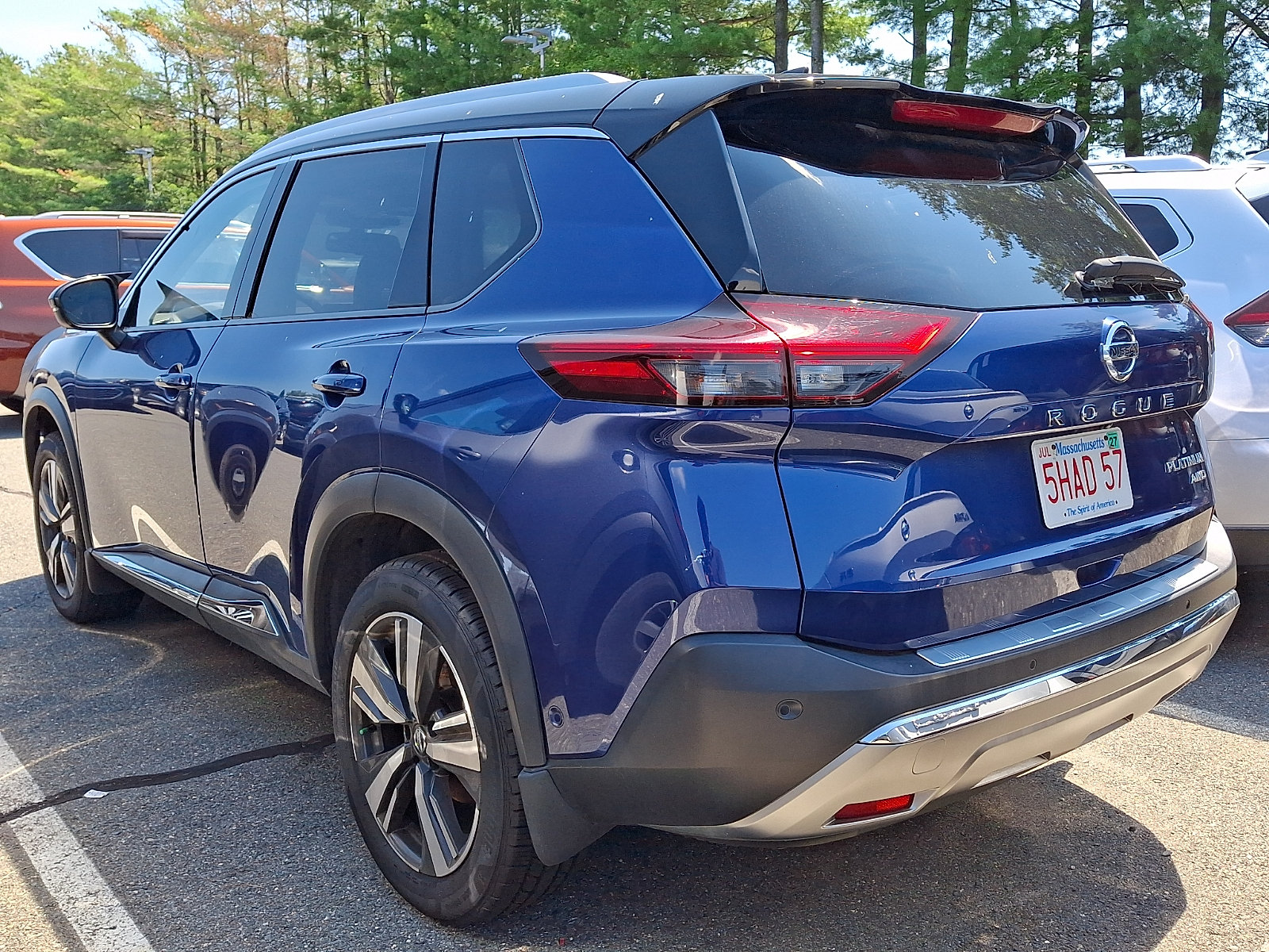 Used 2021 Nissan Rogue Platinum AWD/4WD image 3