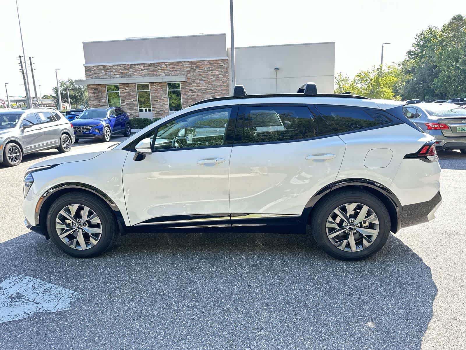 Used 2024 Kia Sportage SX FWD image 3