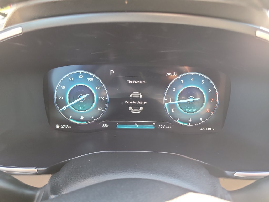 Used 2023 Hyundai Santa Fe SEL w/ Premium Package FWD image 29
