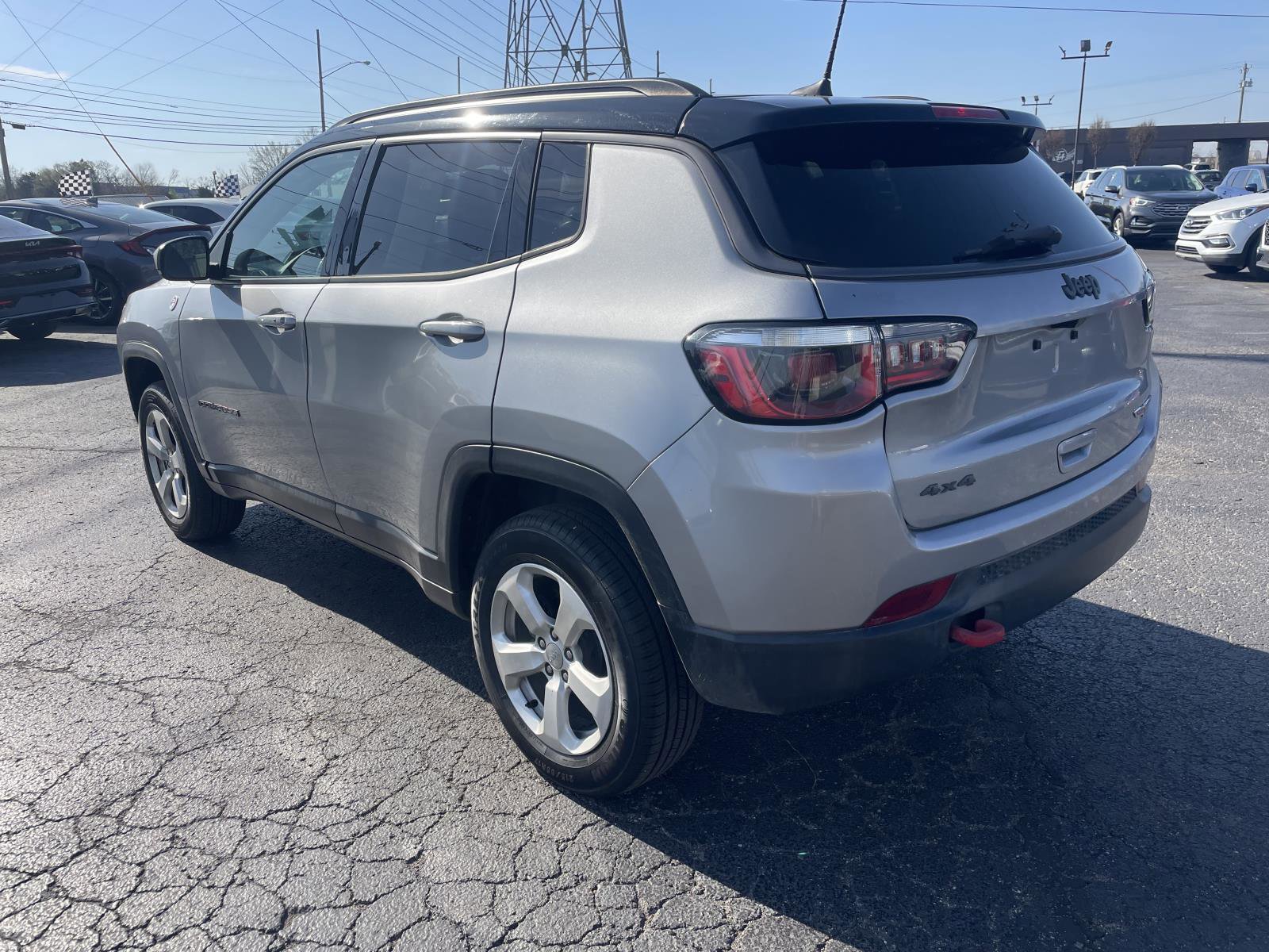 Used 2020 Jeep Compass Trailhawk image 3