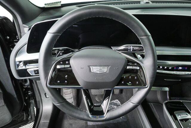 Used 2025 Cadillac Lyriq Sport AWD/4WD image 18