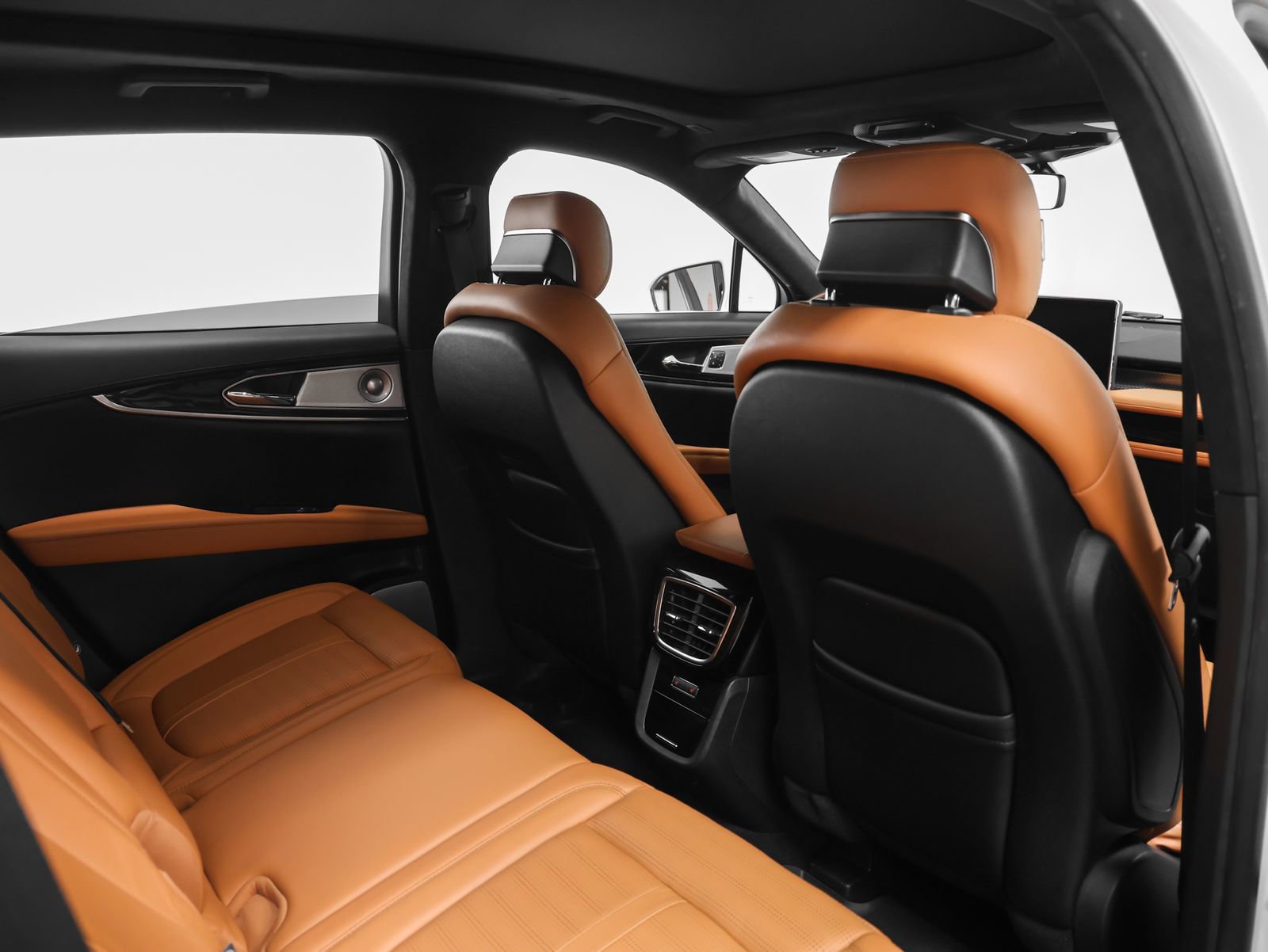 Used 2023 Lincoln Nautilus Black Label AWD/4WD image 25