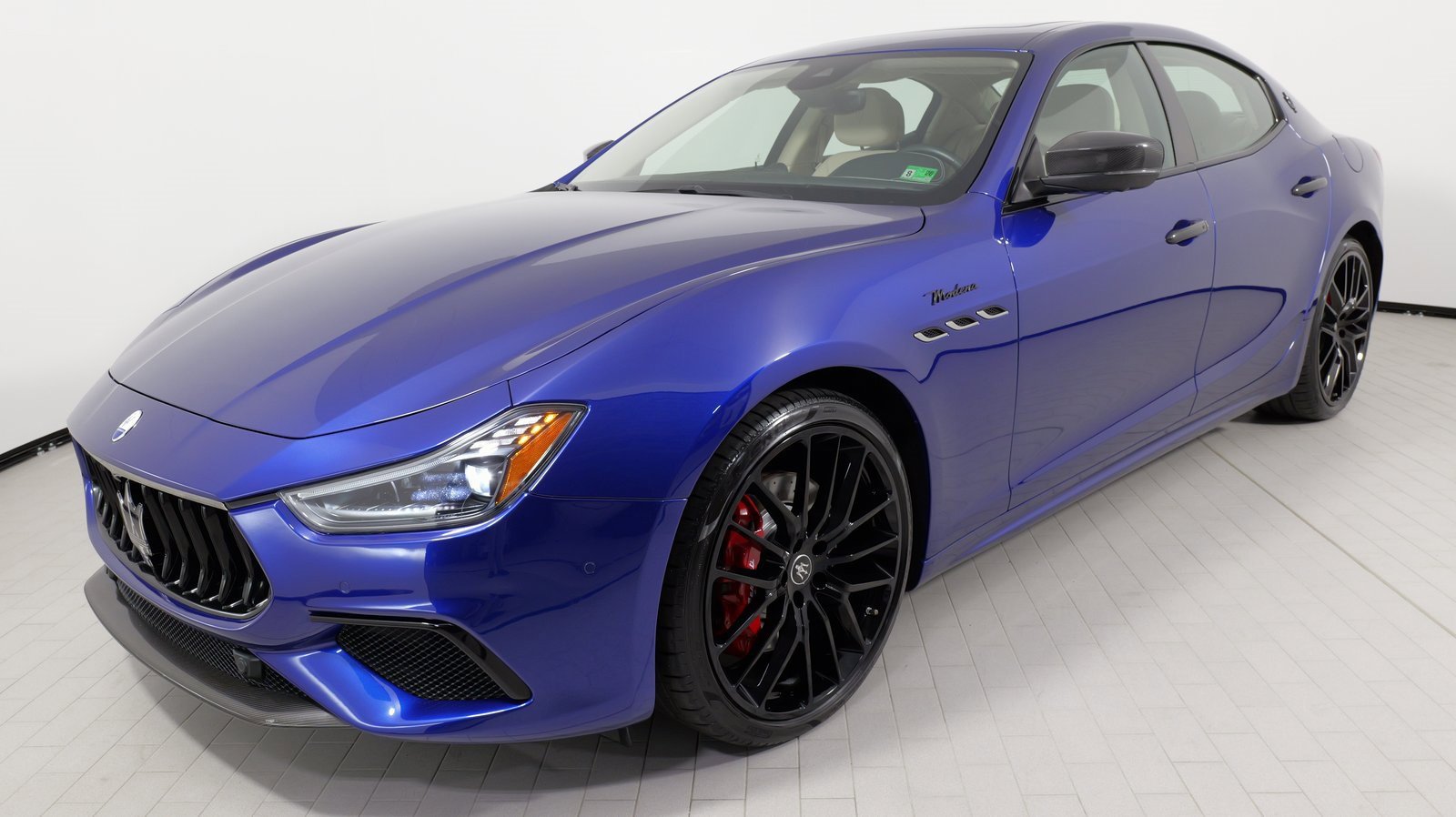 Used 2022 Maserati Ghibli Modena image 5