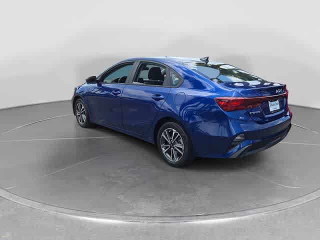 Used 2023 Kia Forte LXS w/ LXS Technology Package FWD image 6