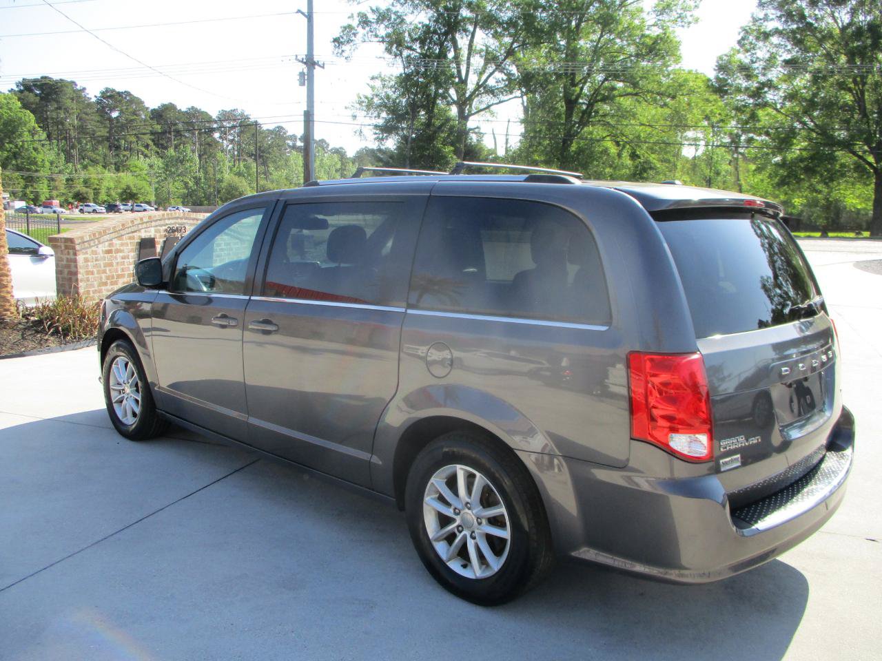 Used 2020 Dodge Grand Caravan SXT FWD image 24
