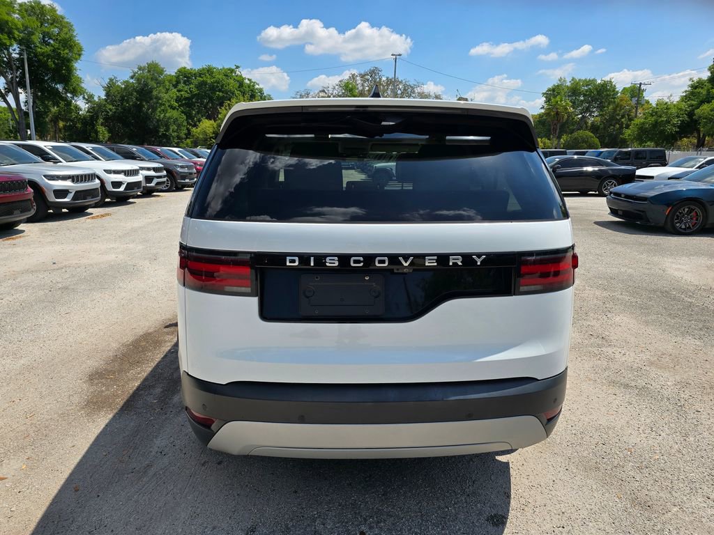 Used 2025 Land Rover Discovery S image 5