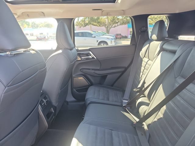 New 2026 Mitsubishi Outlander SE FWD image 14