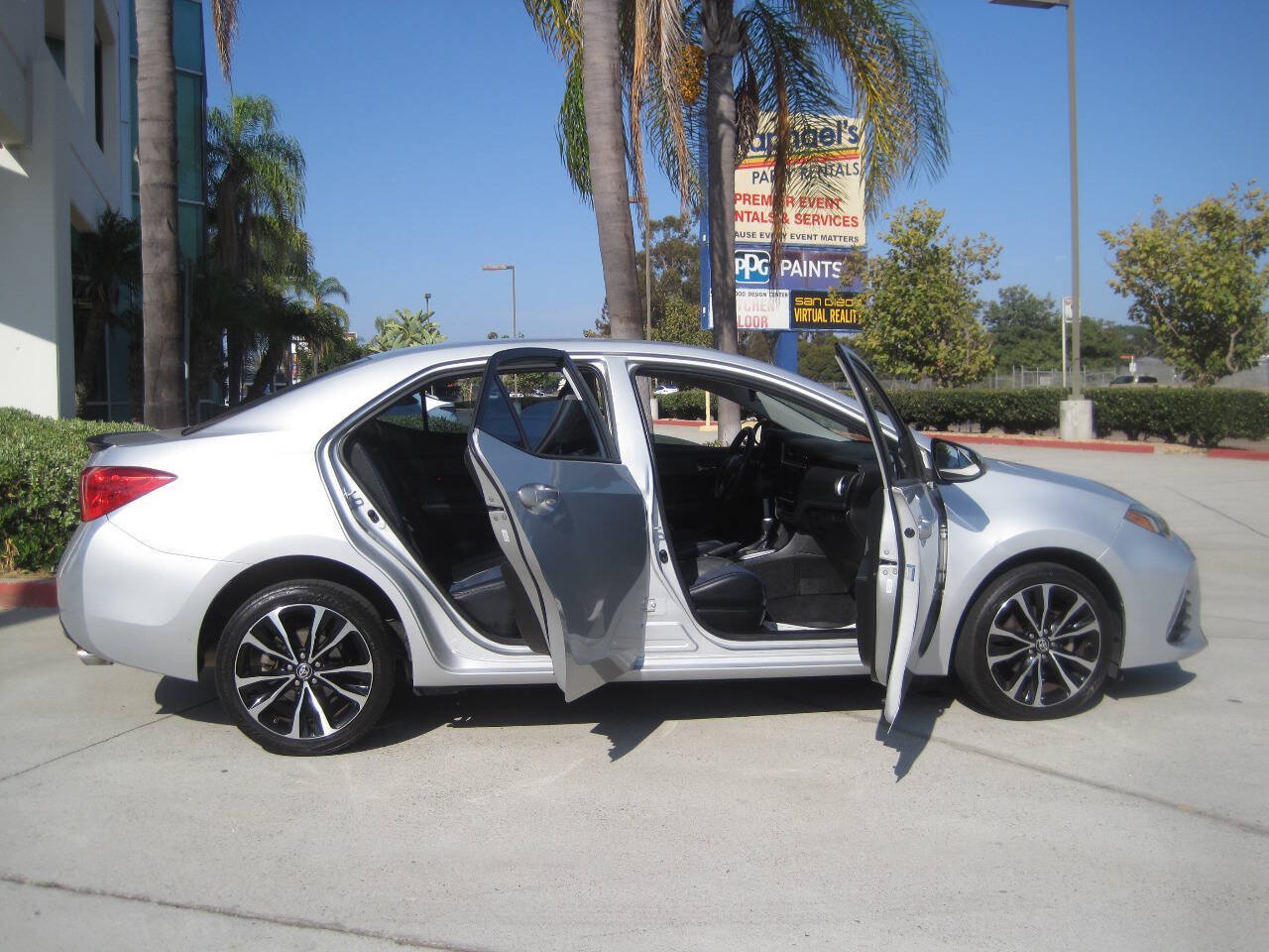 Used 2017 Toyota Corolla SE FWD image 26