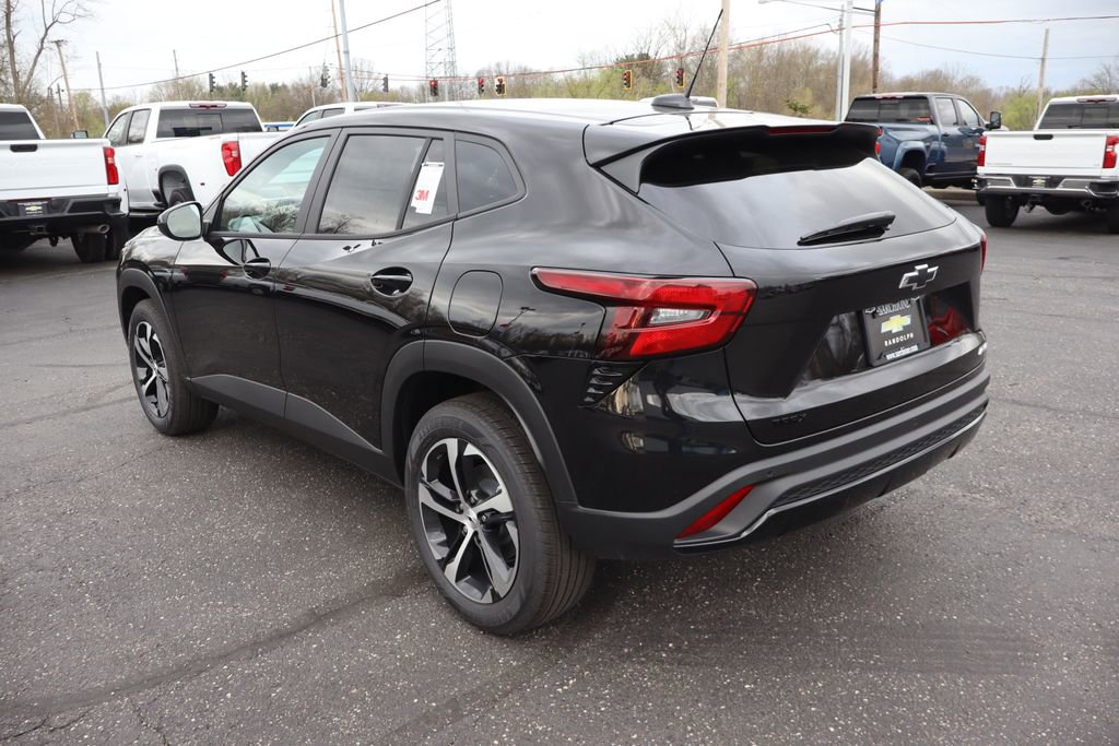 New 2026 Chevrolet Trax RS w/ Sunroof Package image 3