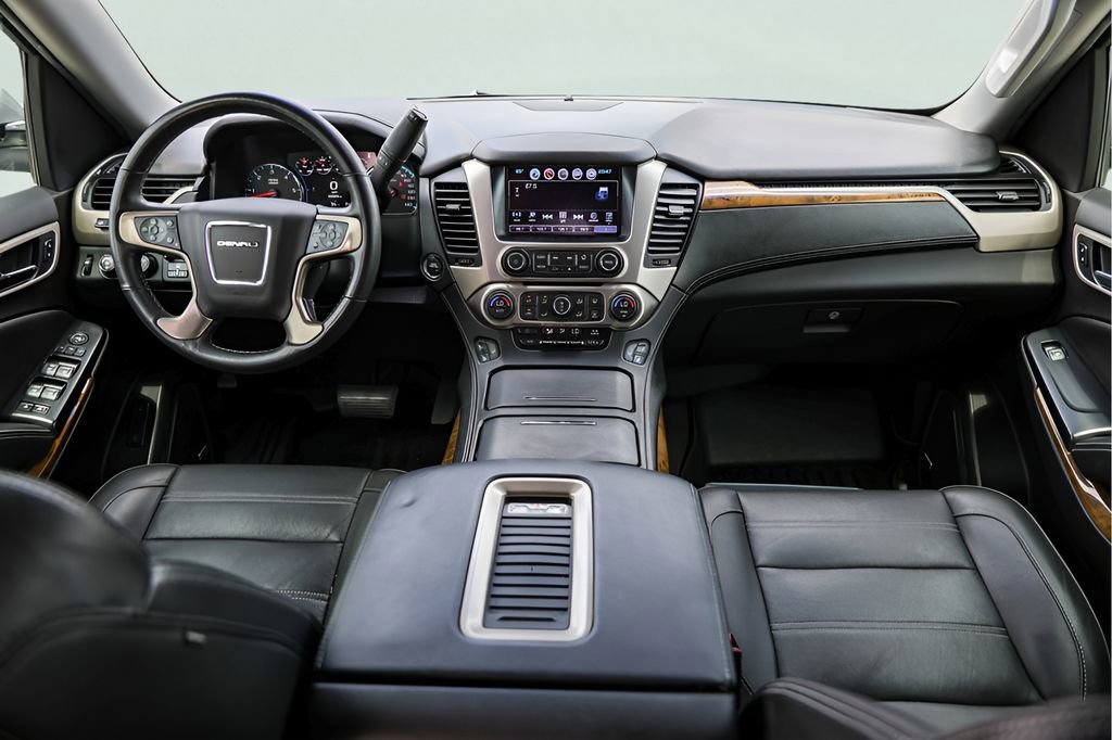 Used 2017 GMC Yukon Denali w/ Open Road Package AWD/4WD image 28