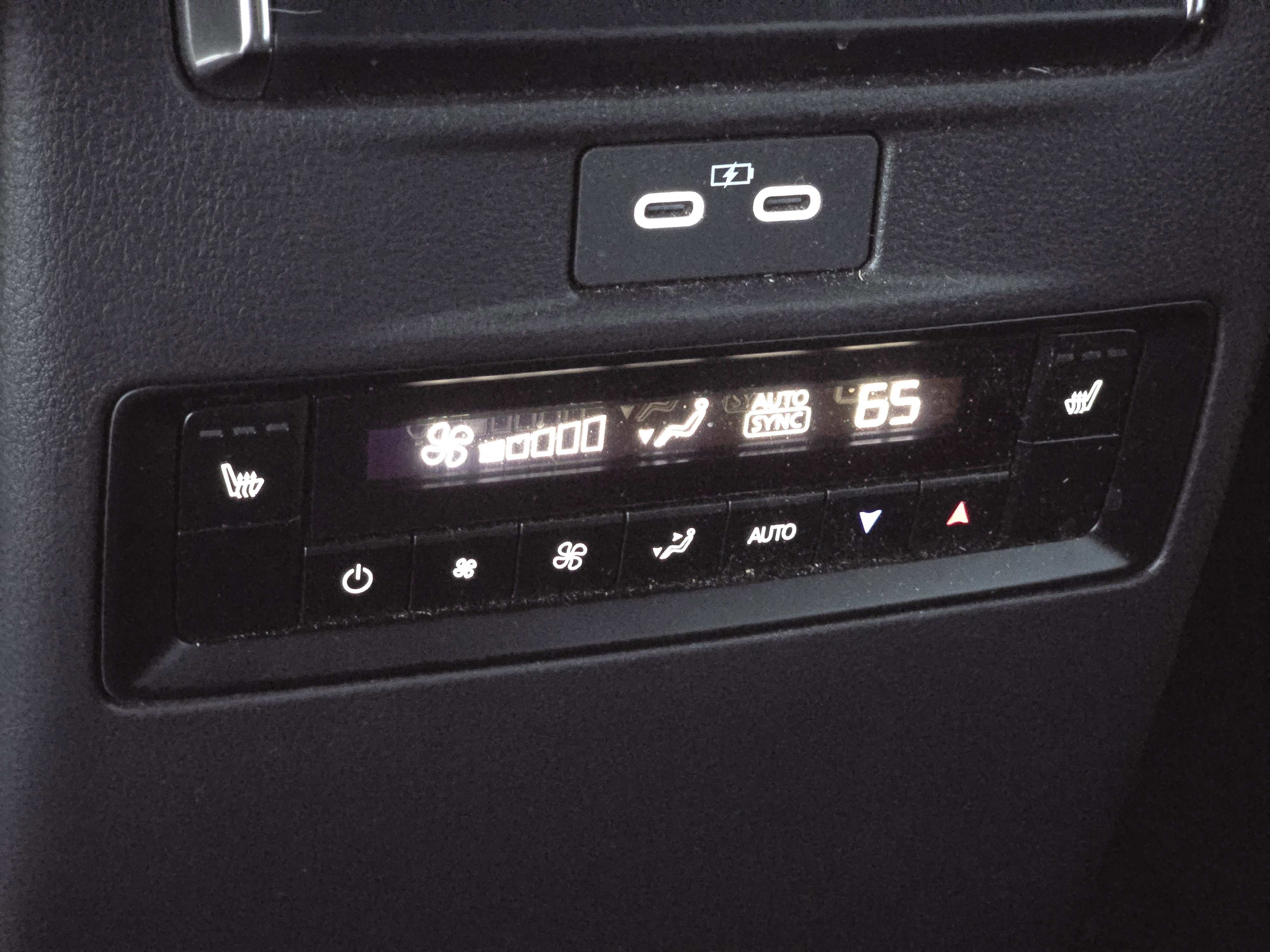 Used 2025 MAZDA CX-70 3.3 Turbo S w/ Premium Package image 10