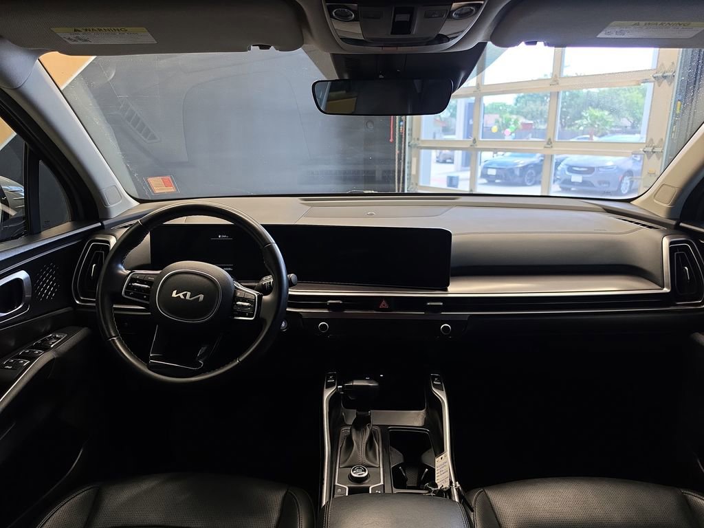 Certified 2024 Kia Sorento S w/ Panoramic Sunroof Package FWD image 19