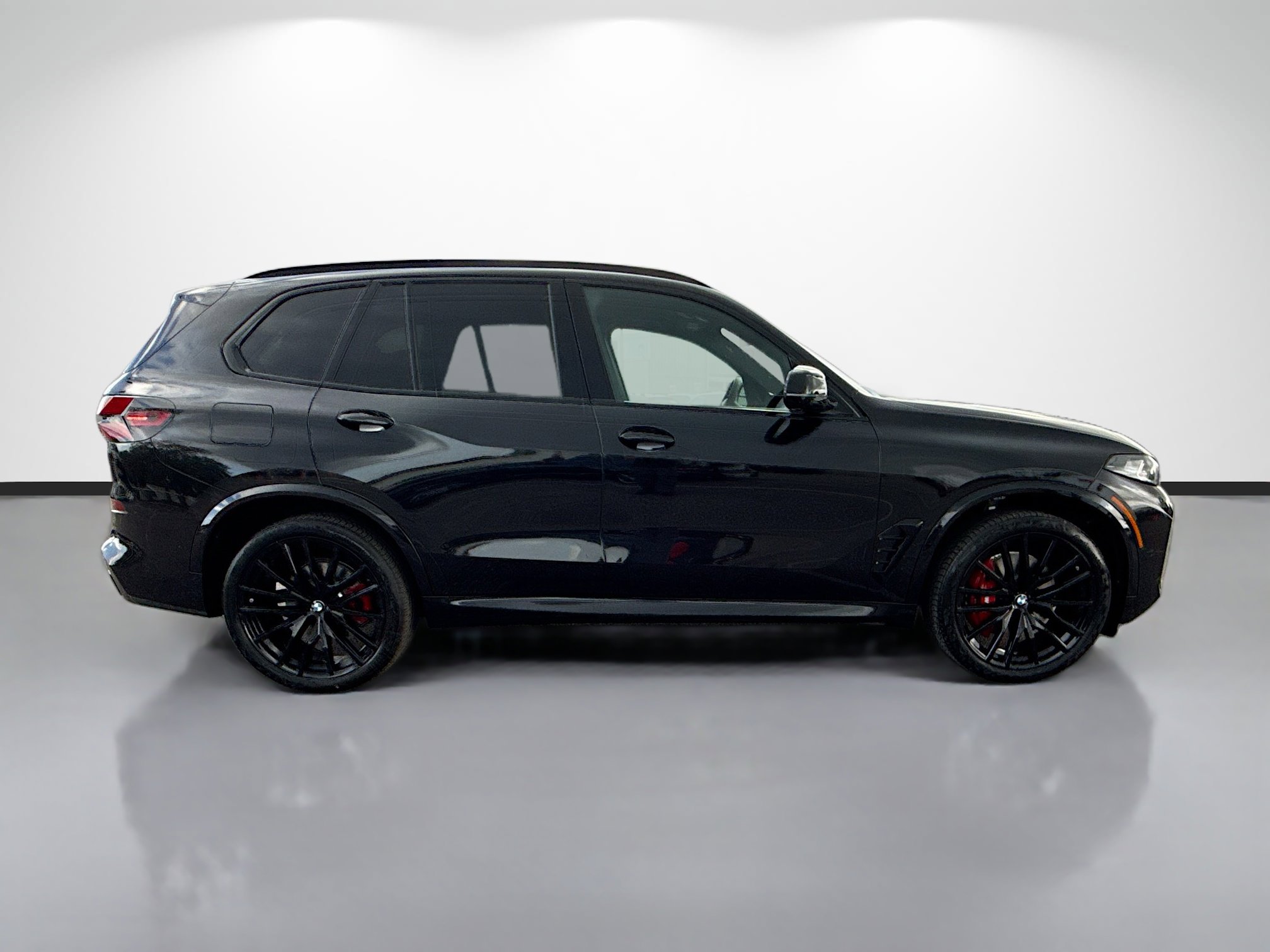 New 2026 BMW X5 xDrive40i w/ M Sport Package image 2