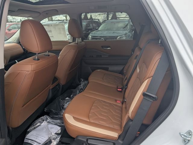 New 2026 Nissan Pathfinder Platinum image 10