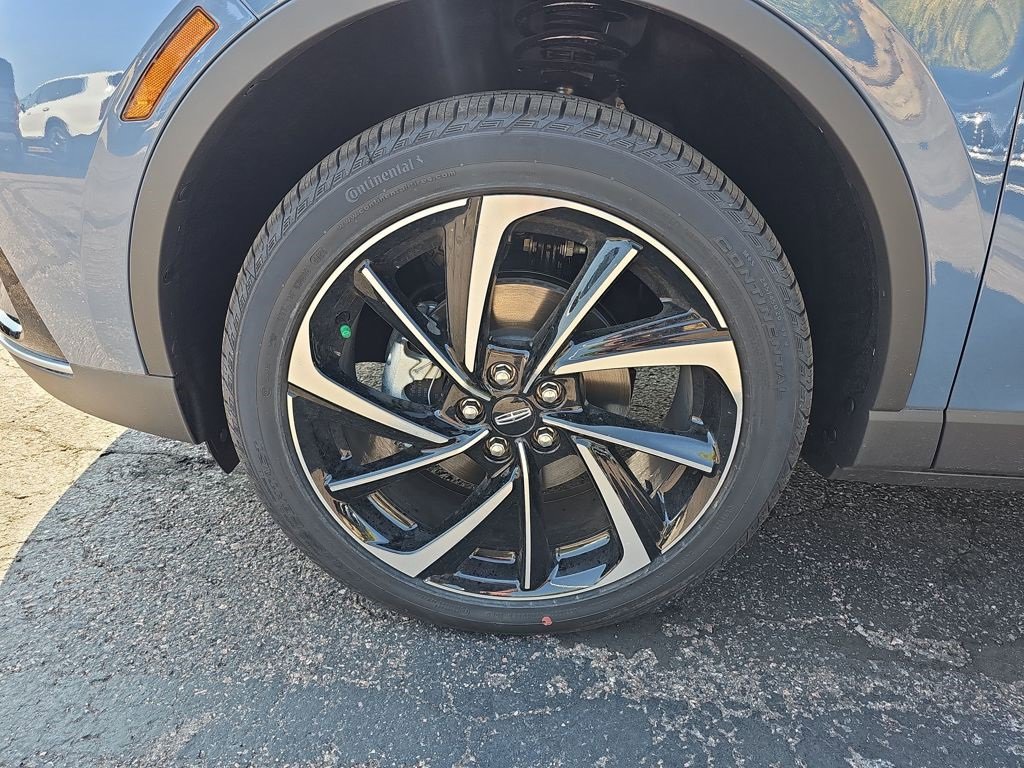 New 2025 Lincoln Corsair Reserve image 9