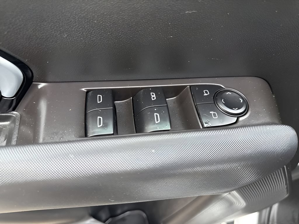 Used 2025 Chevrolet Colorado Z71 AWD/4WD image 28