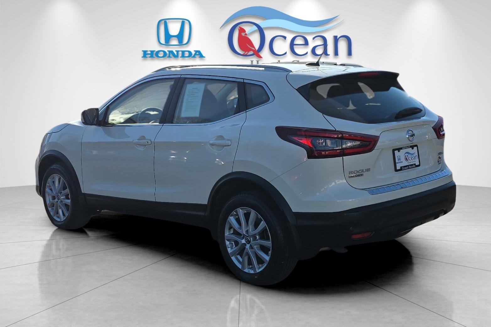 Used 2022 Nissan Rogue Sport SV image 6