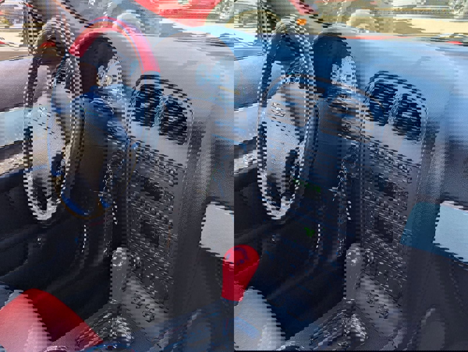 Used 2003 Ford Thunderbird image 12