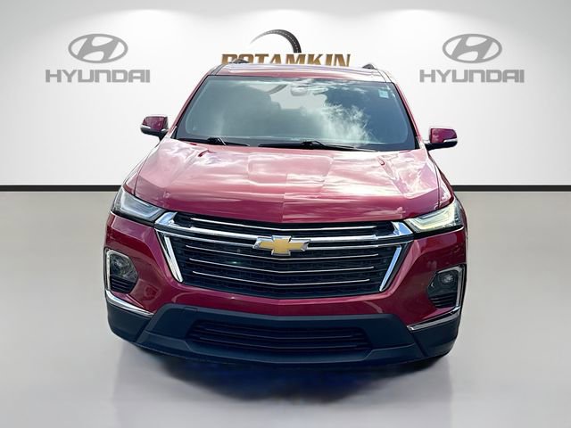 Used 2023 Chevrolet Traverse LT FWD image 2