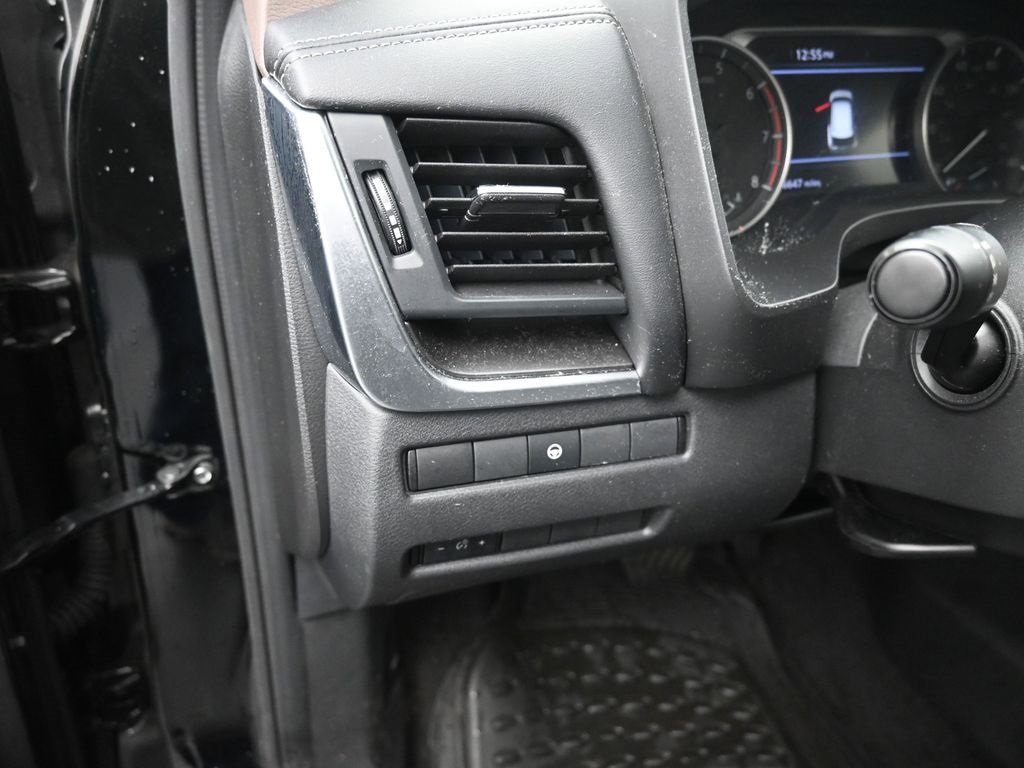 Used 2023 Nissan Rogue SV image 13