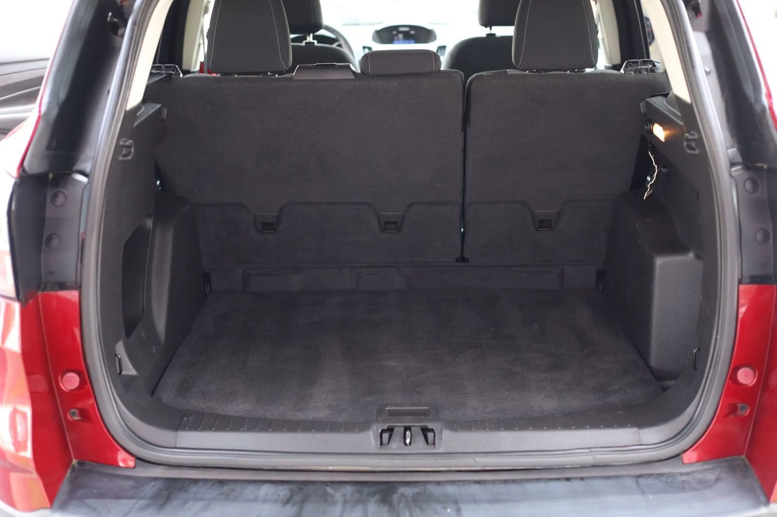 Used 2017 Ford Escape SE w/ SE Cold Weather Package image 32