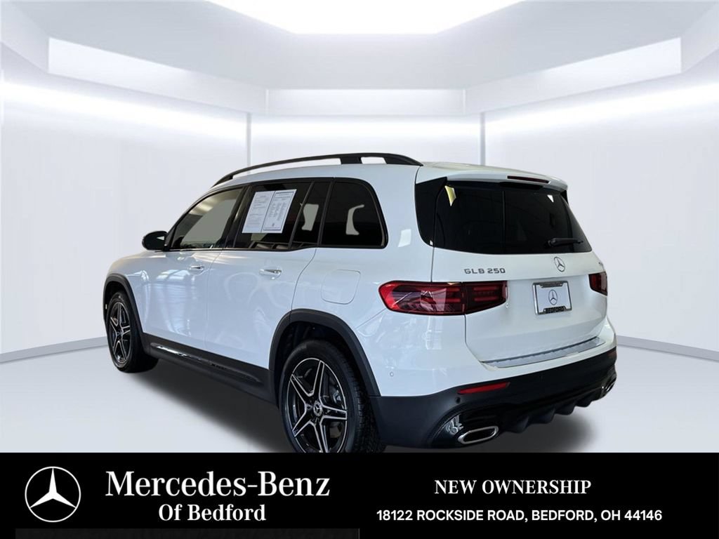 Used 2026 Mercedes-Benz GLB 250 4MATIC image 3