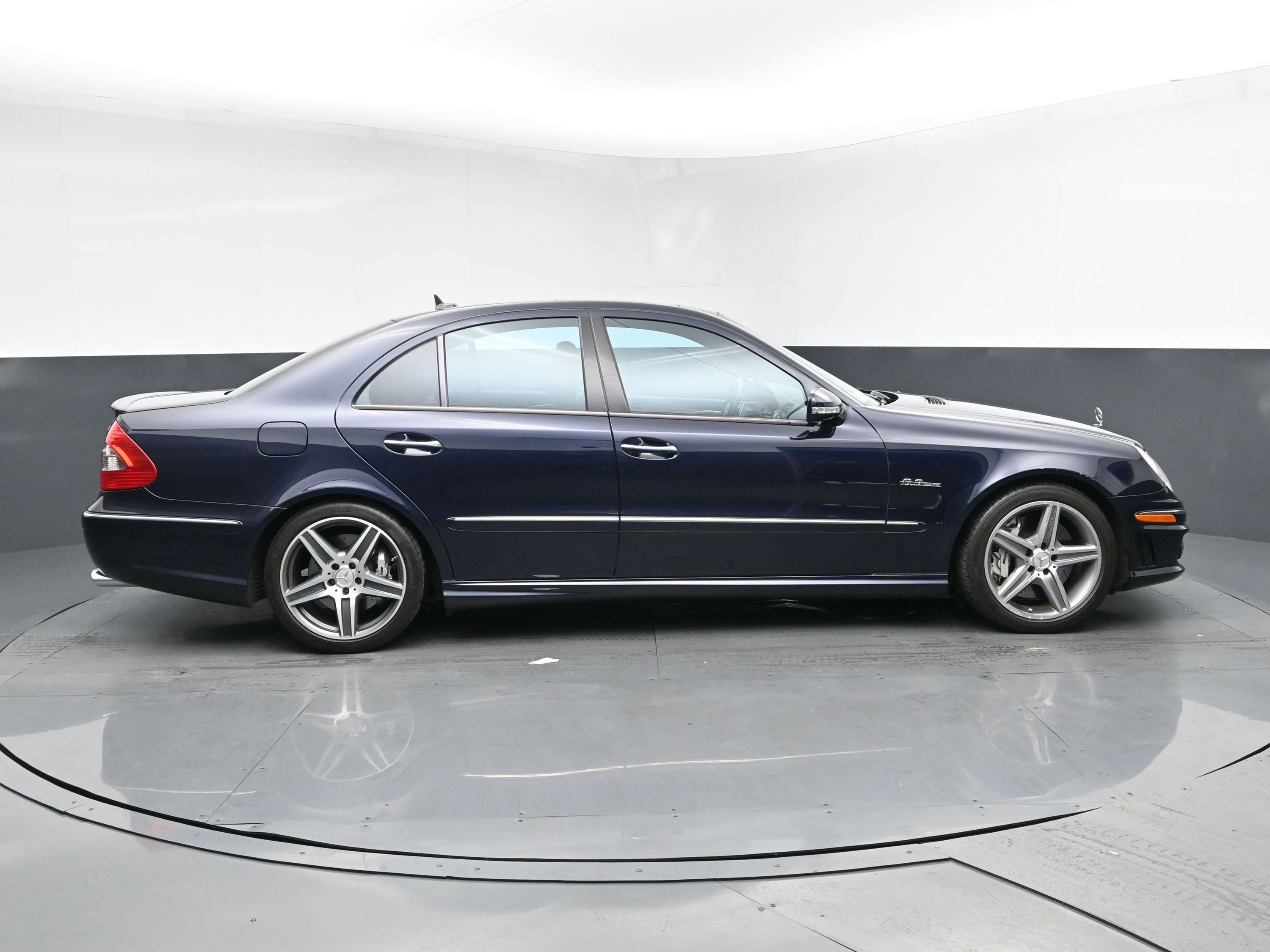 Used 2008 Mercedes-Benz E 63 AMG Sedan image 3