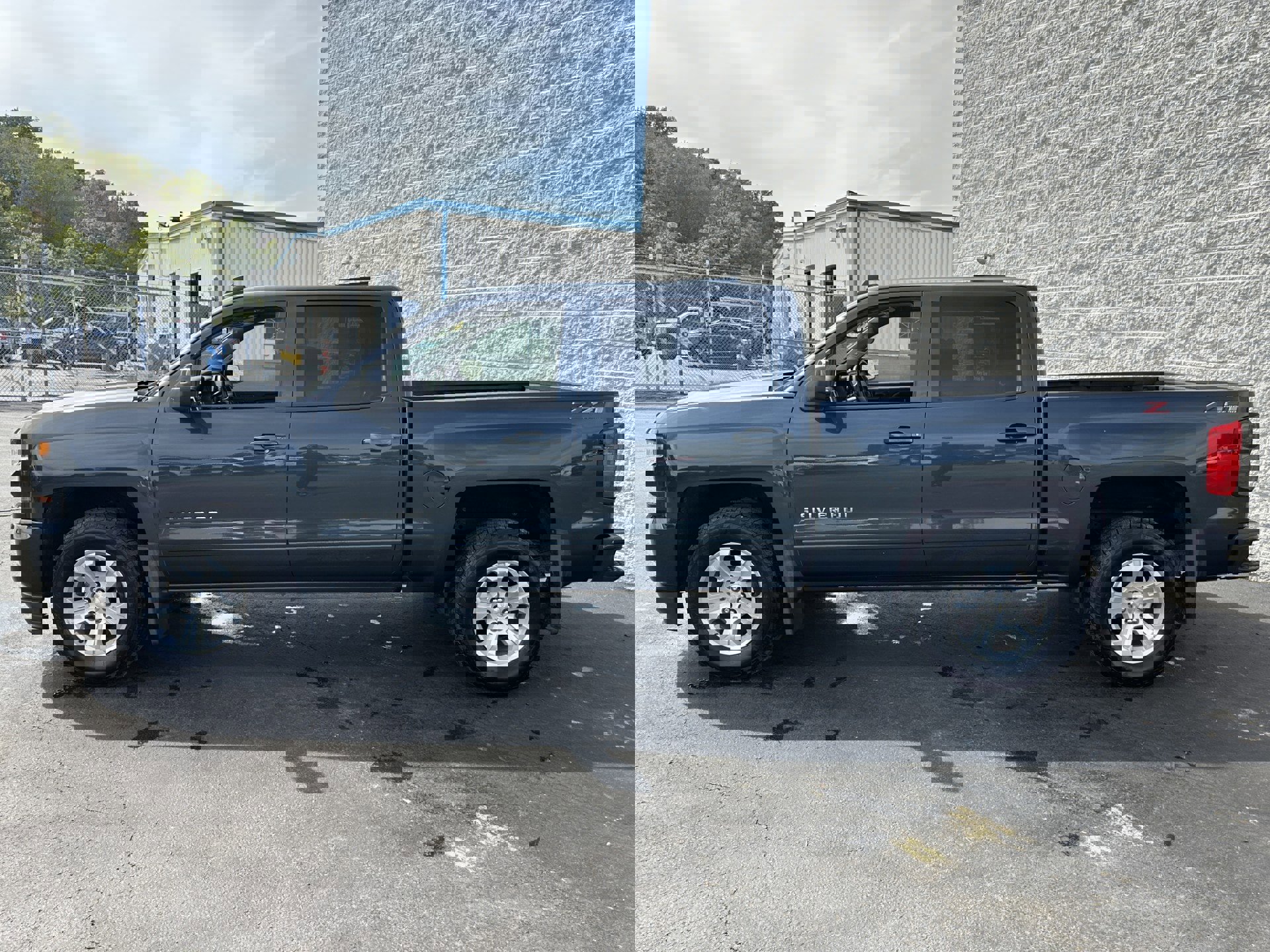 Used 2018 Chevrolet Silverado 1500 LT w/ All Star Edition image 5