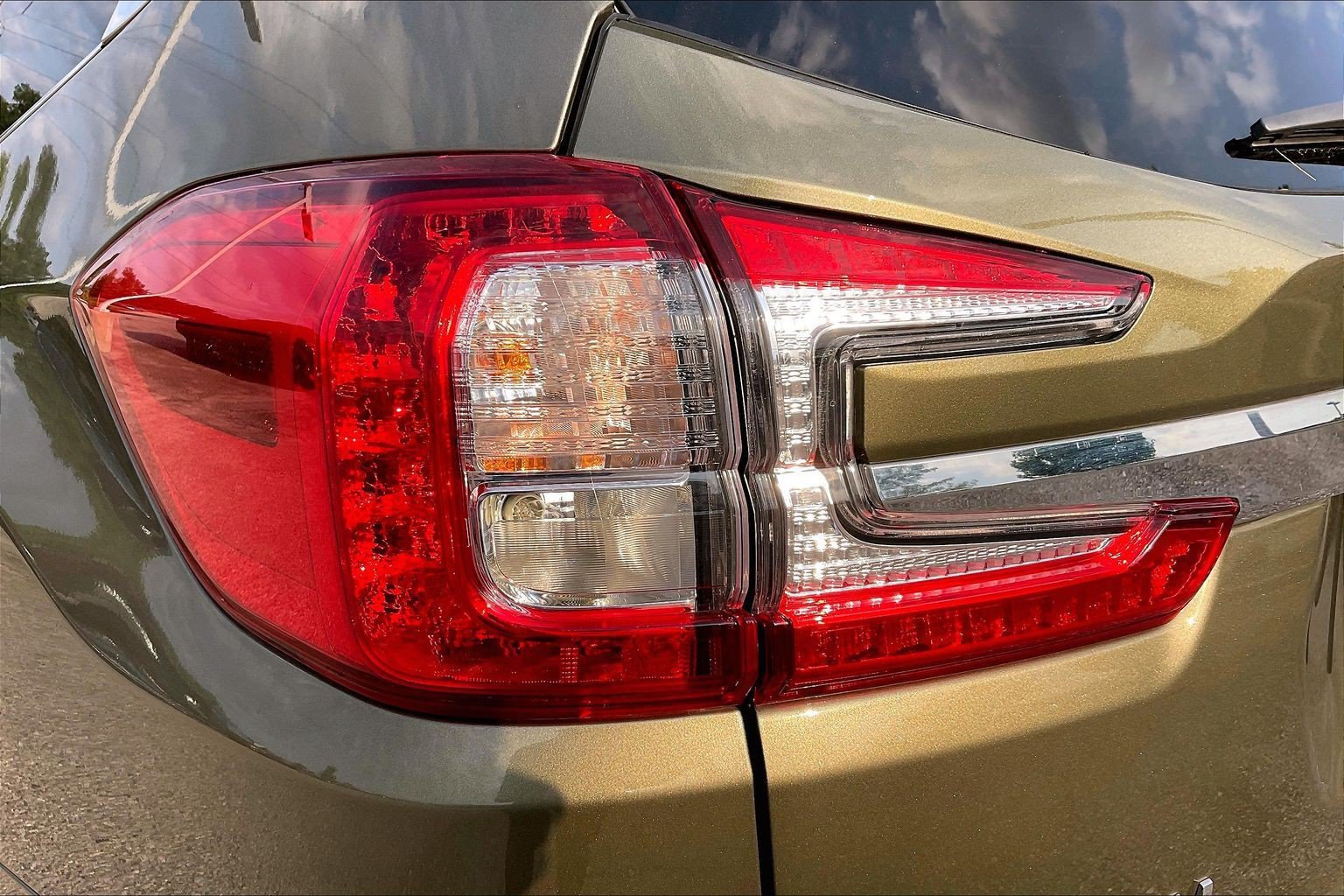 Used 2025 Subaru Ascent Limited AWD/4WD image 31
