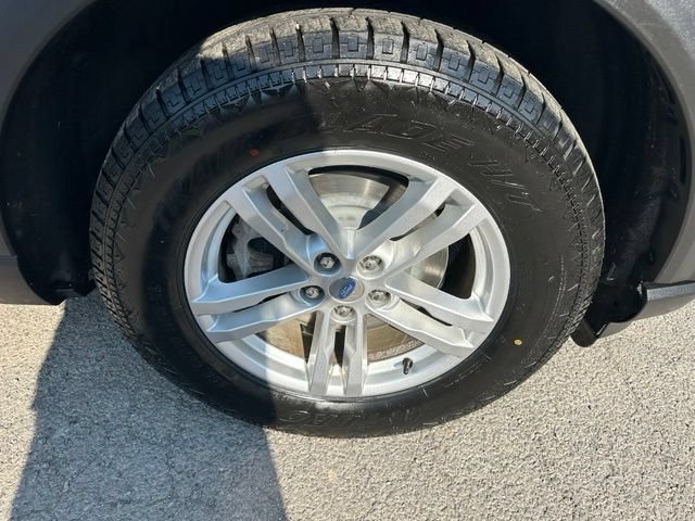Used 2020 Ford Explorer XLT w/ Equipment Group 202A AWD/4WD image 11