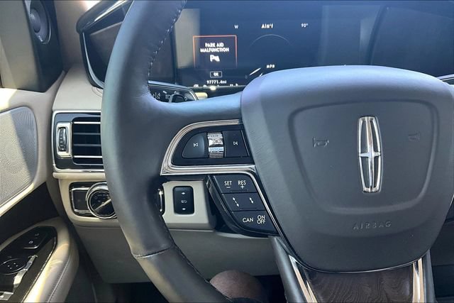Used 2021 Lincoln Navigator Reserve w/ Luxury Package AWD/4WD image 9