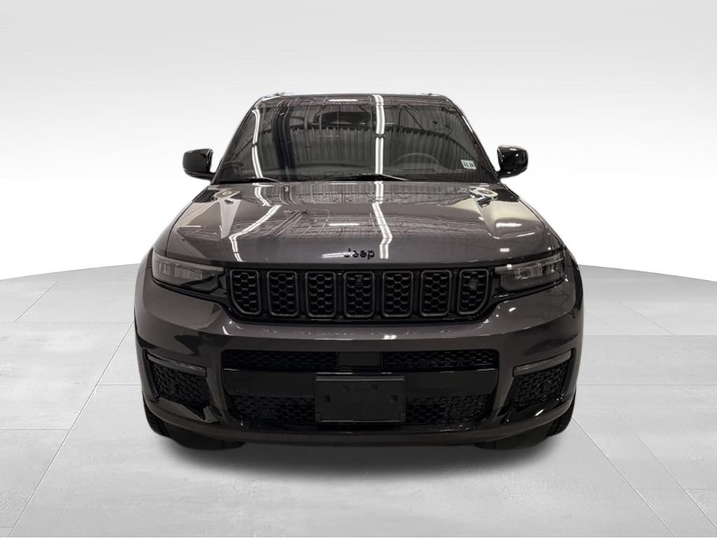 Used 2024 Jeep Grand Cherokee L Summit w/ Advanced Protech Group IV AWD/4WD image 8