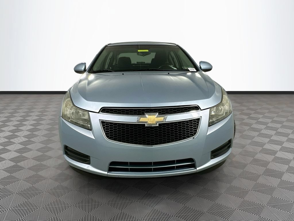 Used 2012 Chevrolet Cruze LT FWD image 2