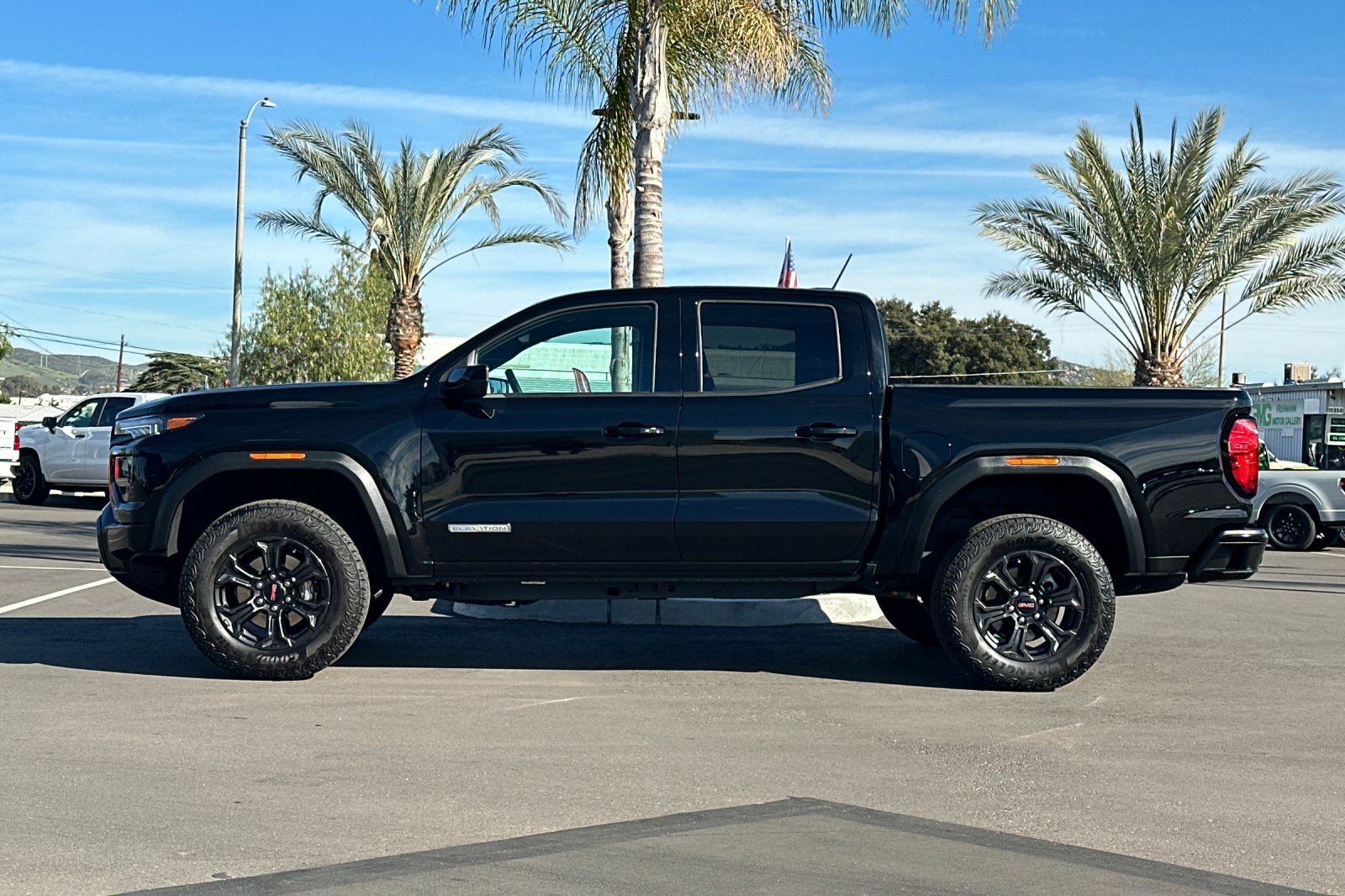 Used 2025 GMC Canyon Elevation w/ Convenience Package image 7