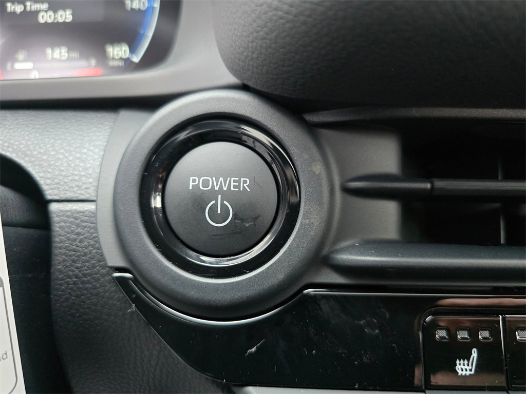 New 2025 Toyota Crown Signia image 29