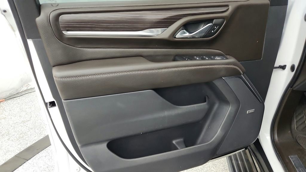 Used 2021 GMC Yukon Denali w/ Denali Ultimate Package image 24