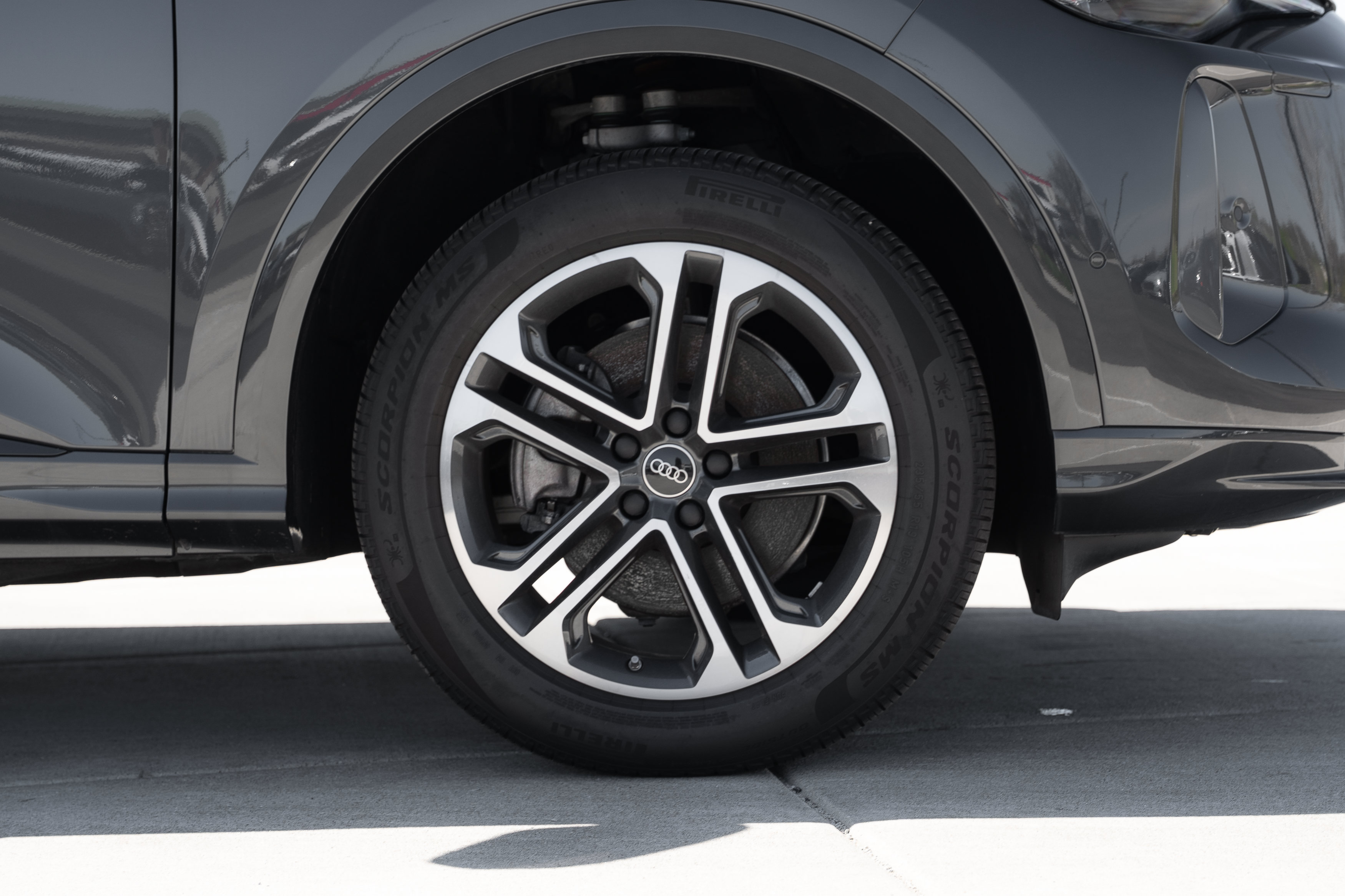 Certified 2025 Audi Q5 Premium w/ Convenience Package AWD/4WD image 30