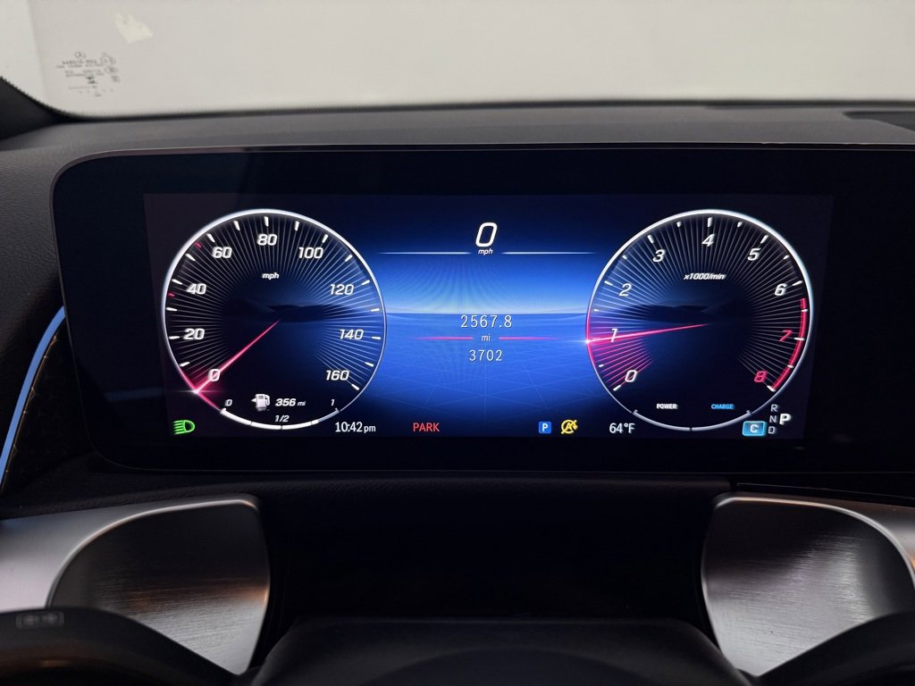 Used 2025 Mercedes-Benz GLB 250 4MATIC image 23