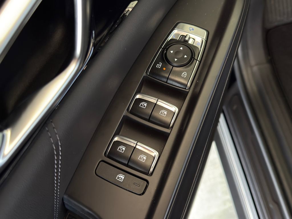 Used 2025 Kia Carnival SX Prestige FWD image 35