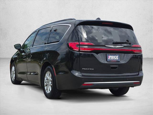 Used 2022 Chrysler Pacifica Touring-L FWD image 8