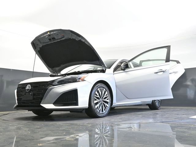 Used 2024 Nissan Altima 2.5 SV image 45