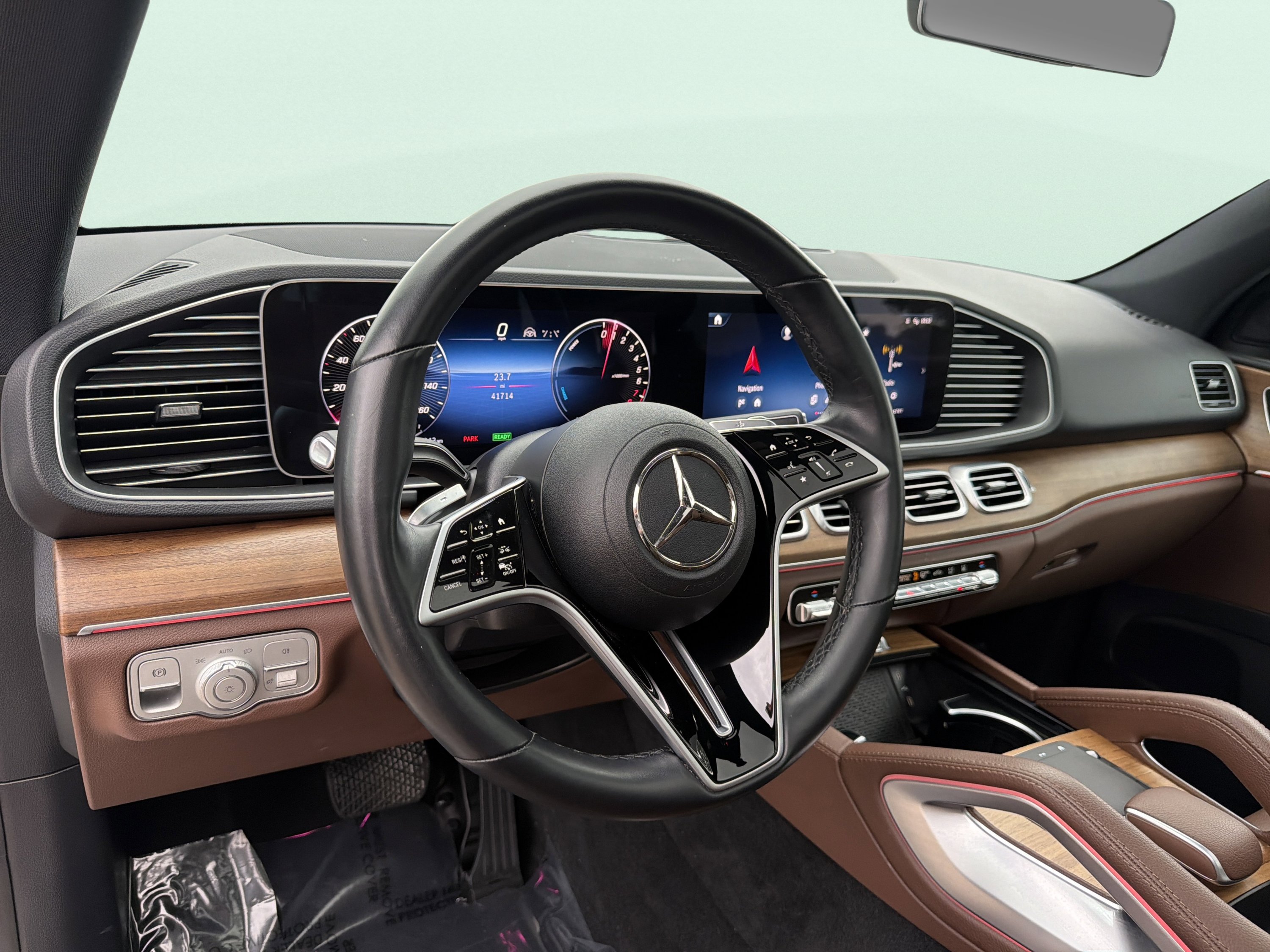 Used 2024 Mercedes-Benz GLE 450e 4MATIC image 26