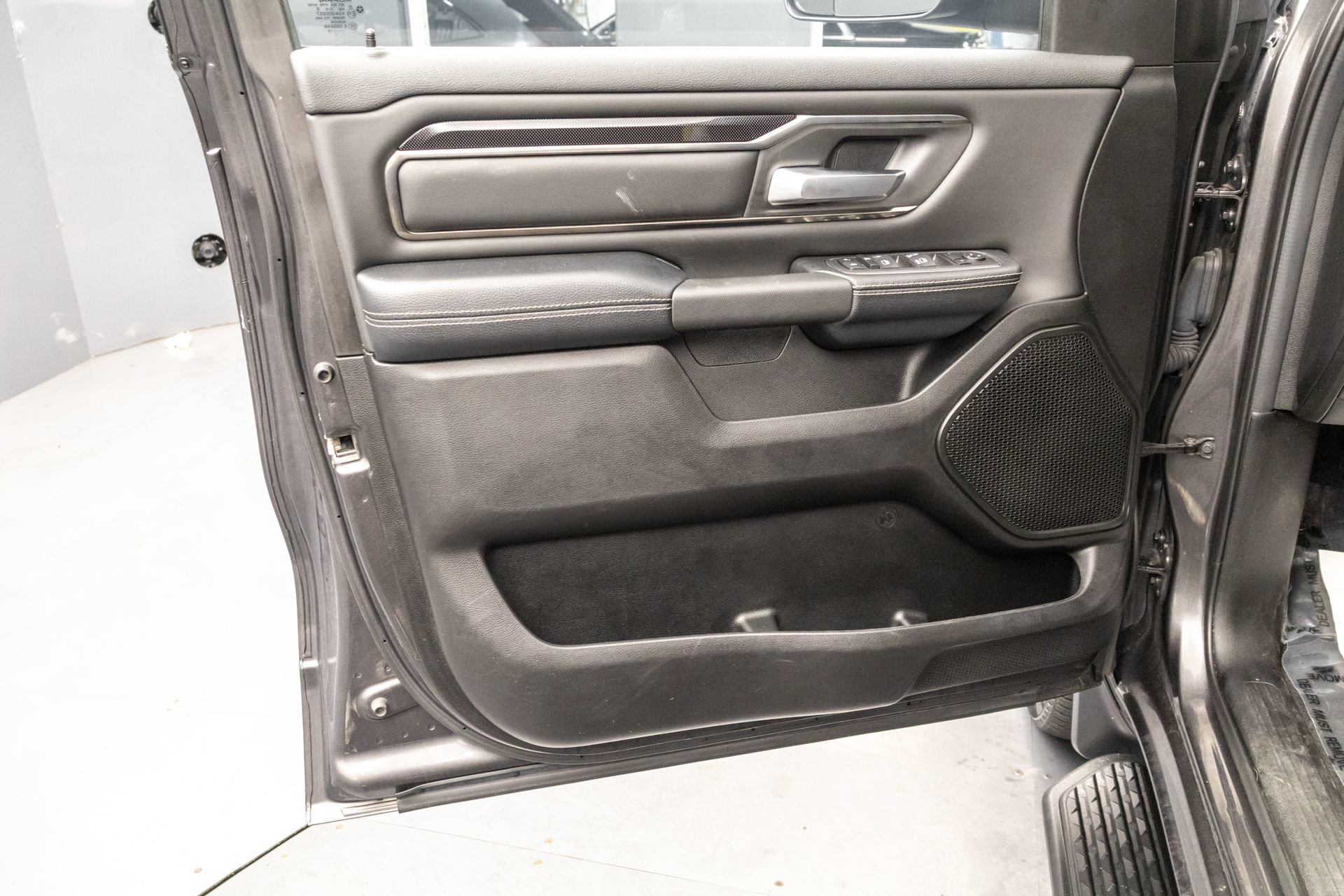 Used 2019 RAM 1500 Sport w/ Level 2 Equipment Group AWD/4WD image 29