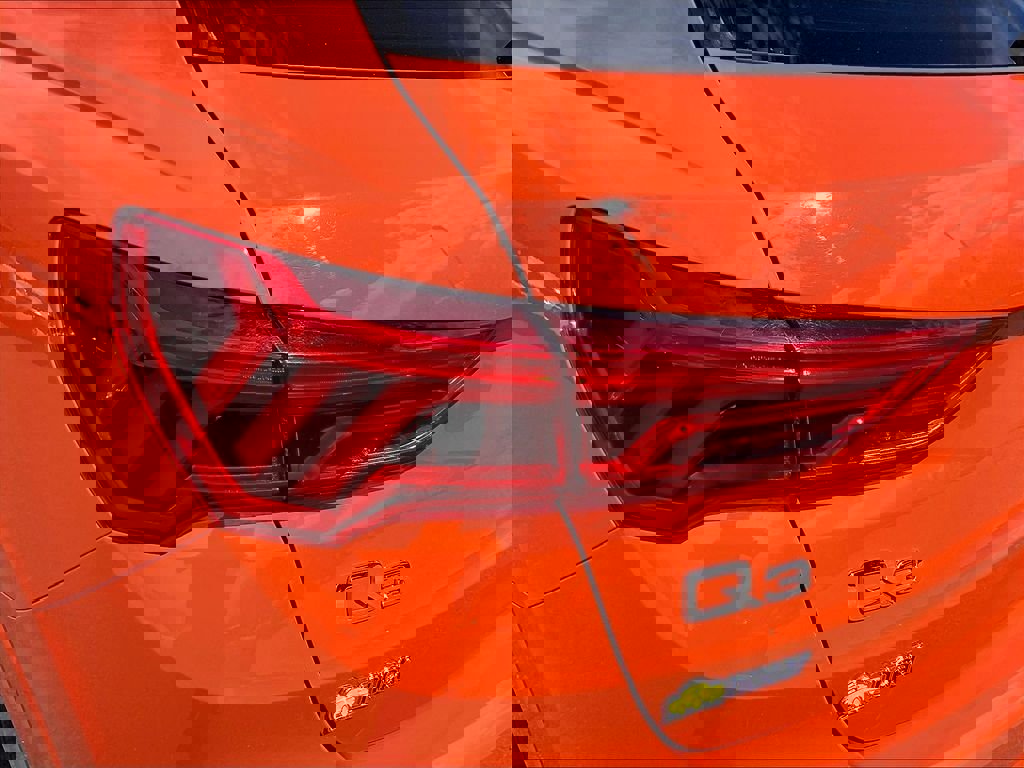 Used 2025 Audi Q3 2.0T Premium image 31