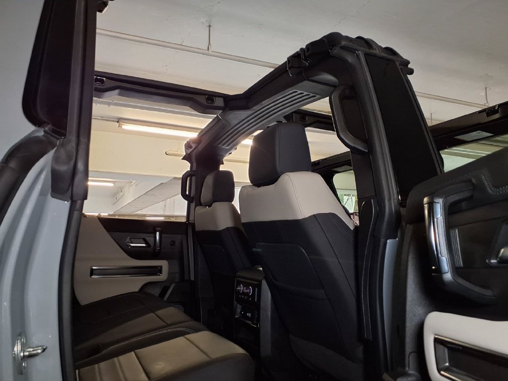 Used 2026 GMC Hummer EV 4x4 Crew Cab w/ Battery Pack, 24 Module Pack image 30