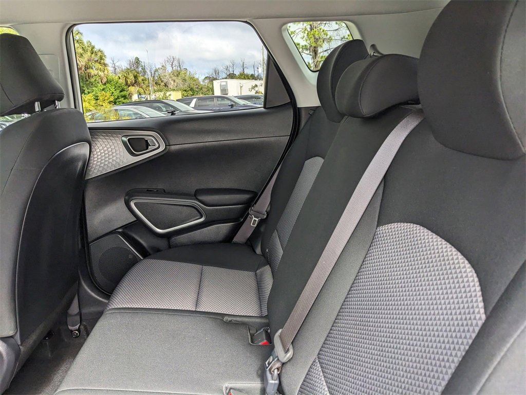 Certified 2025 Kia Soul LX image 19