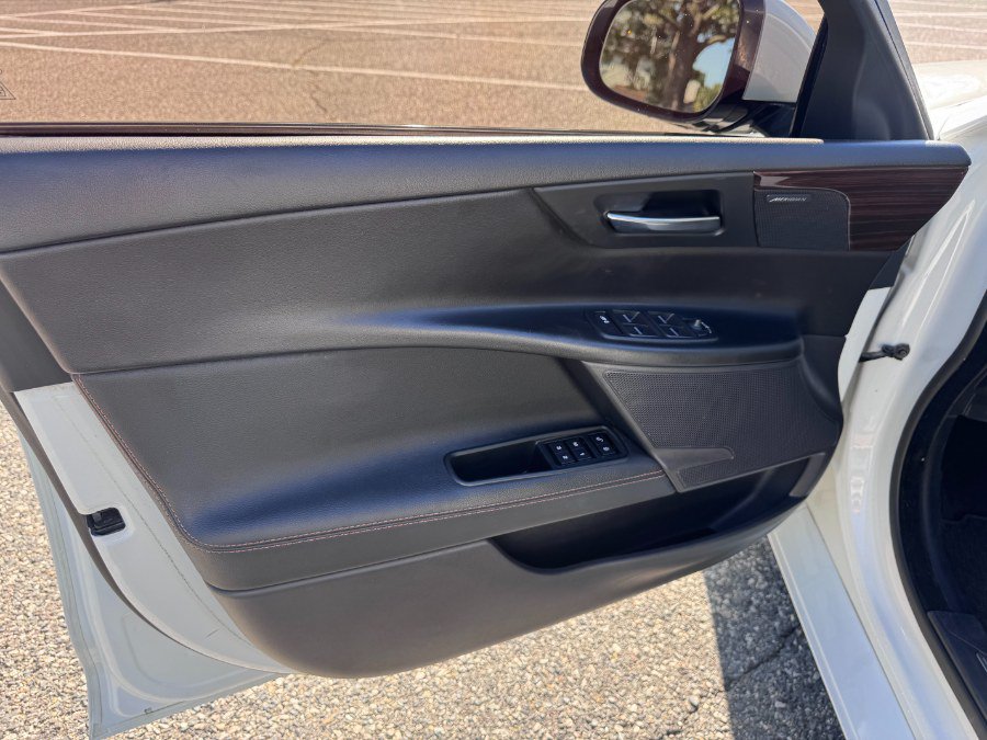 Used 2018 Jaguar XE Prestige AWD/4WD image 12