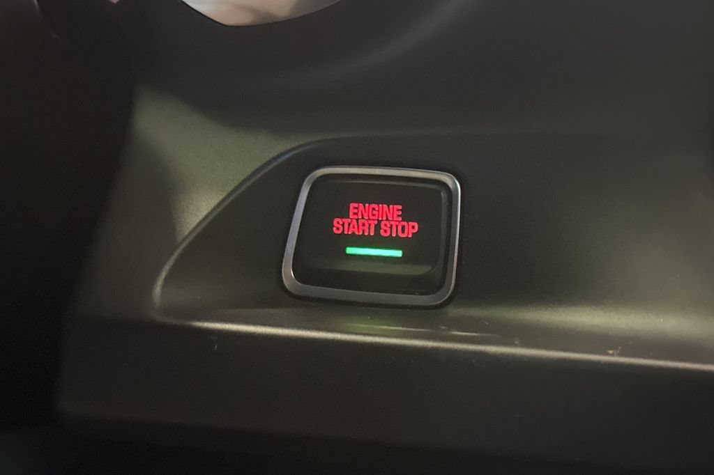 Used 2020 Chevrolet Camaro LT RWD image 21