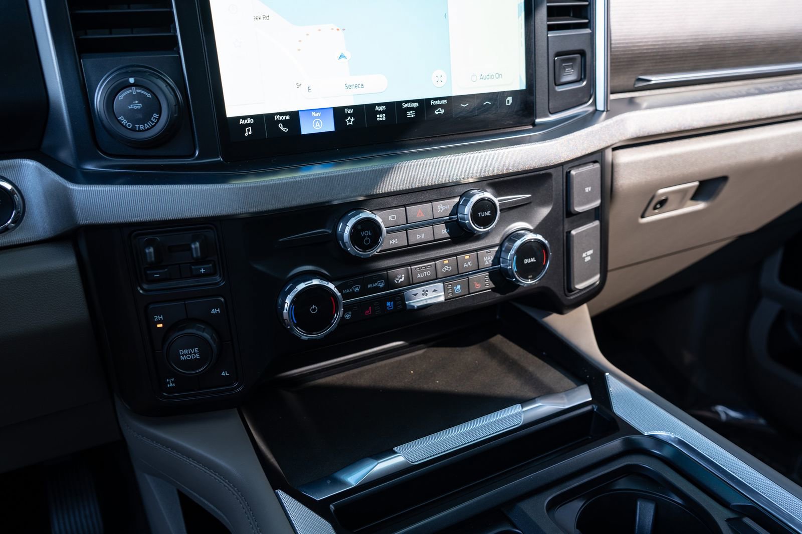 Used 2025 Ford F250 Platinum w/ Platinum Plus Package image 57