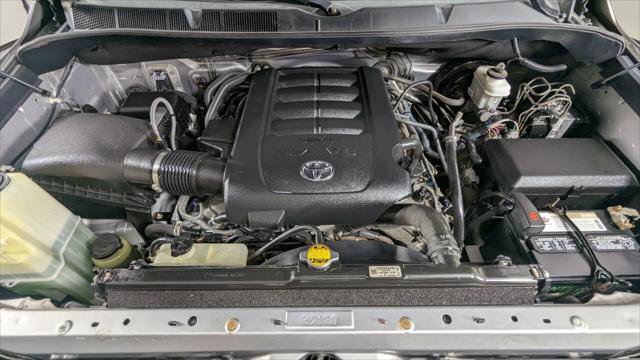 Used 2015 Toyota Tundra Limited w/ Limited Premium Package AWD/4WD image 34